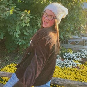 Meet your Posher, Amber